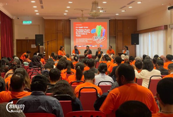 ក្រុមសង្គមស៊ីវិលនៅអាស៊ីអាគ្នេយ៍ពិភាក្សាអំពីការតស៊ូរបស់ជនជាតិភាគតិច និងយុត្តិធម៌យេនឌ័រក្នុងអំឡុងពេលវេទិកាប្រជាជនអាស៊ាន នាថ្ងៃទី១៥ ខែតុលា ឆ្នាំ២០២៥។ (ខេមបូចា/ ឃួន ណារីម)